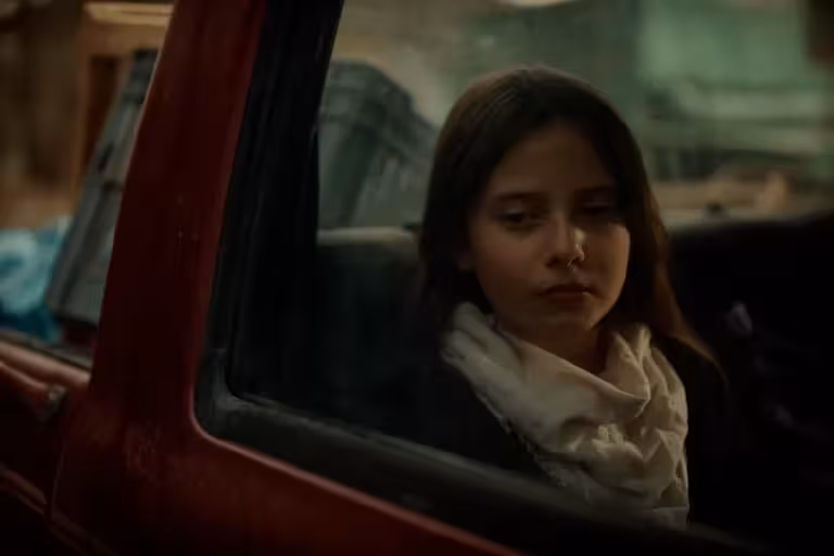 Aldığımız Nefes filminde, felaket sonrası araba içinde geçen bir sahne