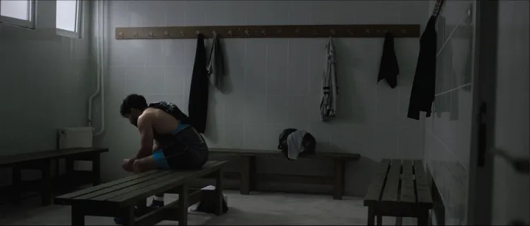 Kanada yapımı A Good Day Will Come filminden, politik baskılarla yüzleşen genç güreşçinin antrenman sahnesi.