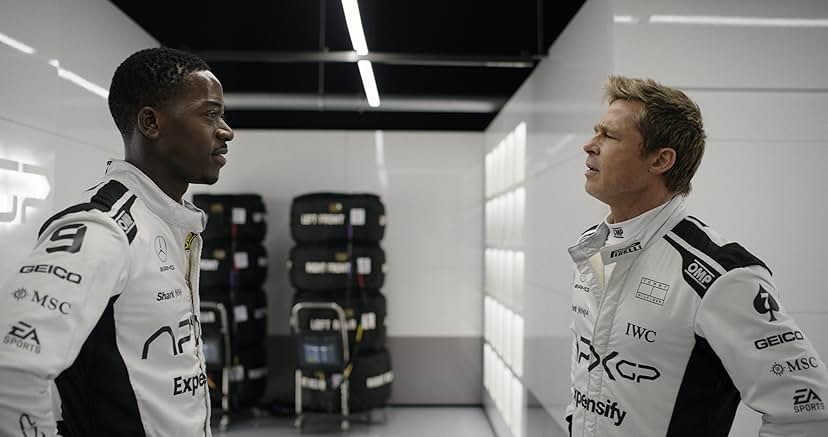 F1 filminde Brad Pitt ve Damson Idris karşı karşıya; yapım BAFTA 2026’da En İyi Ses ödülünü kazandı.