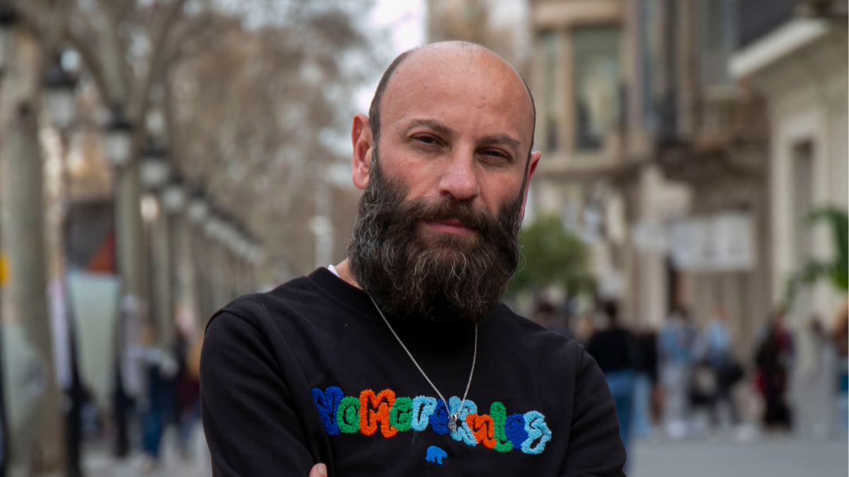 Batuhan Zümrüt ZB Medya Endüstri Konuşmaları röportaj portre. PR İletişim