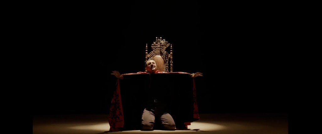 Parçalı Yıllar Kral Lear sahnesi Yetkin Dikinciler