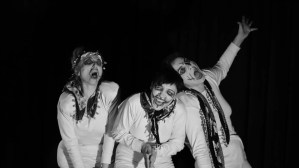 Übüleşme: Absürd Bir Güç Zehirlenmesi Gösterisi