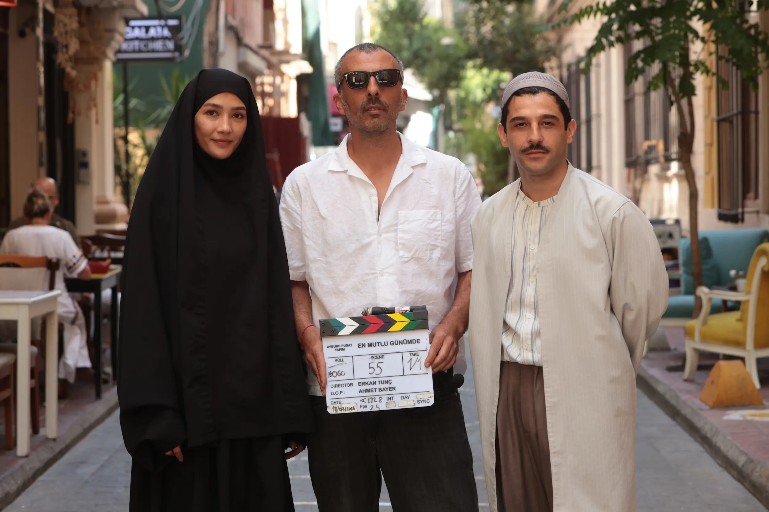 Ödüllü ilk uzun metrajı “Martı” ile tanıdığımız Erkan Tunç’un yeni filmi “En Mutlu Günümde”nin çekimleri İstanbul’da tamamlandı.