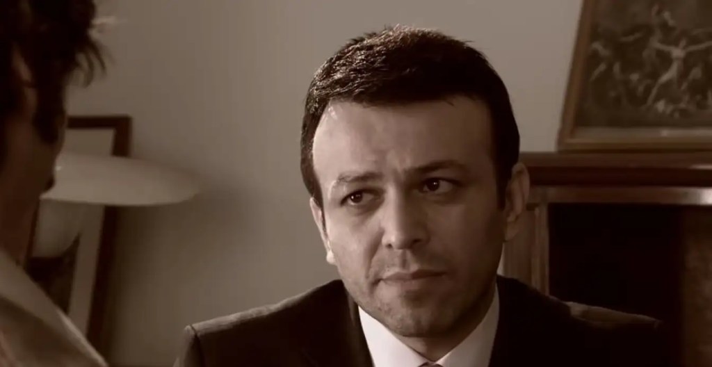 Serhat Mustafa Kılıç, Ezel dizisinde Selim Uğurlu karakteriyle, 2010–2011