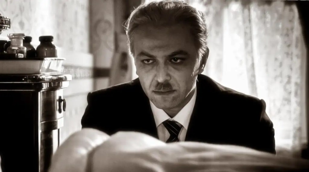 Serhat Mustafa Kılıç, Veda filminde Salih Bozok karakteriyle, 2010